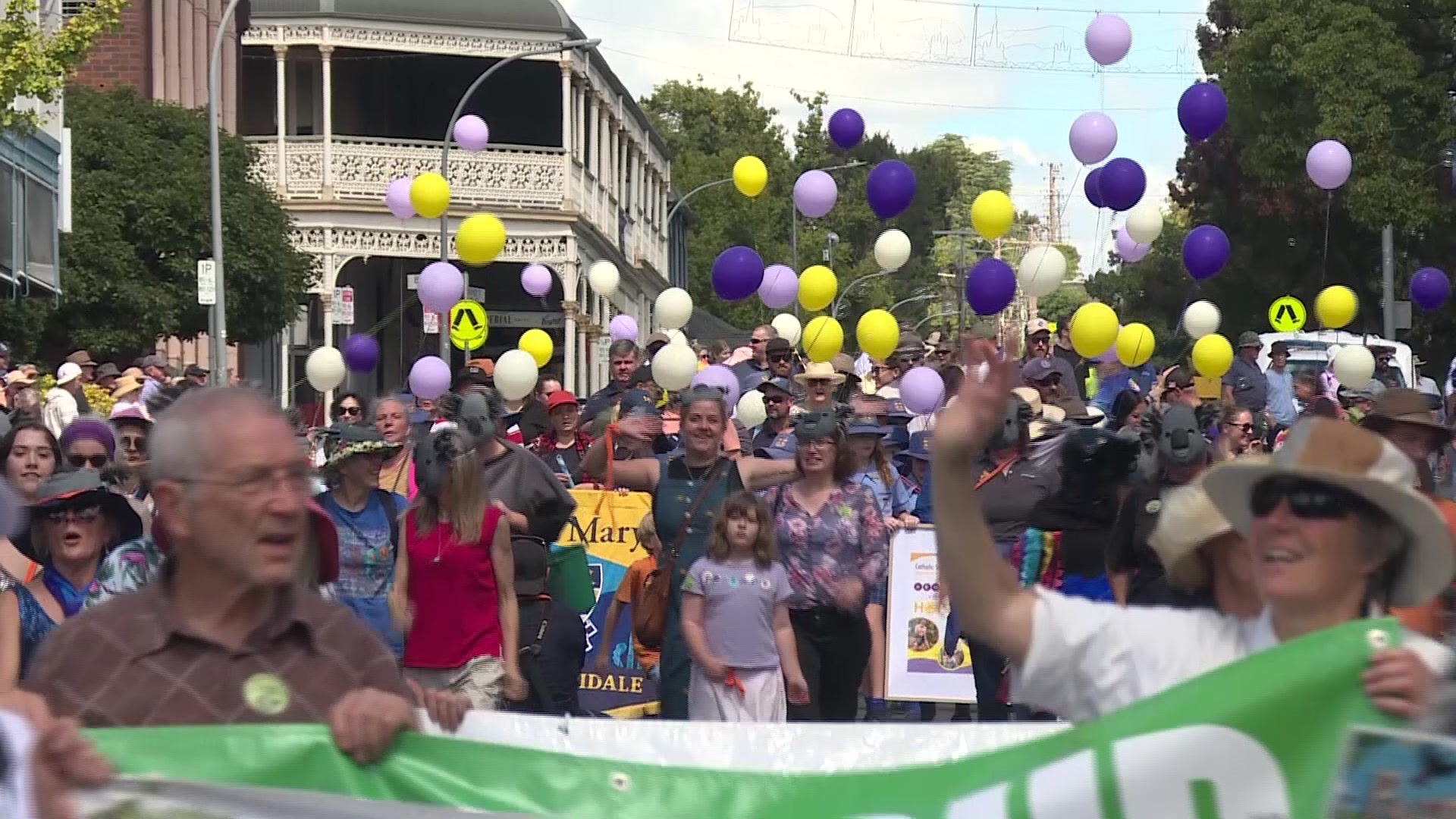 Armidale’s Autumn Festival rocked by rain NBN News