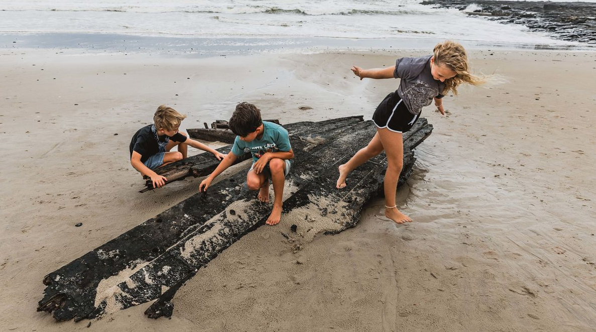 Ex-cyclone Alfred exposes old shipwrecks on east coast beaches – NBN News